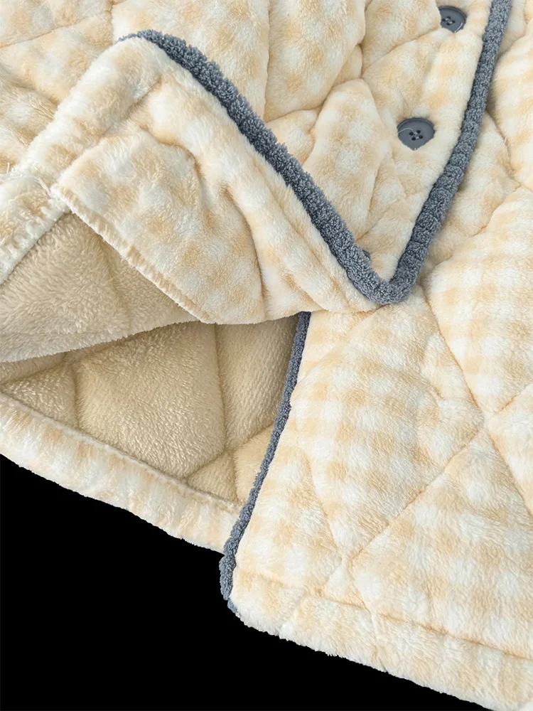 Пижамы из кораллового флиса женские осенне-зимние трехслойные стеганые пижамы