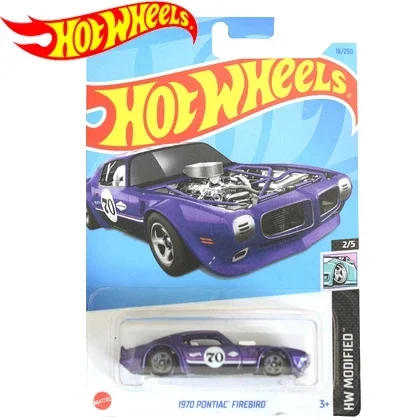 Модифицированный автомобиль Hot Wheels HW