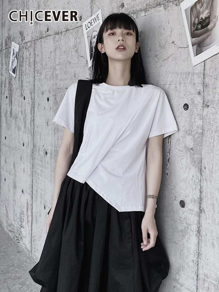 

CHICEVER Folds Minimalist T Shirts For Women O Neck Short Sleeve Irregular Hem Casual Slim Pullover T Shirt Female Summer New