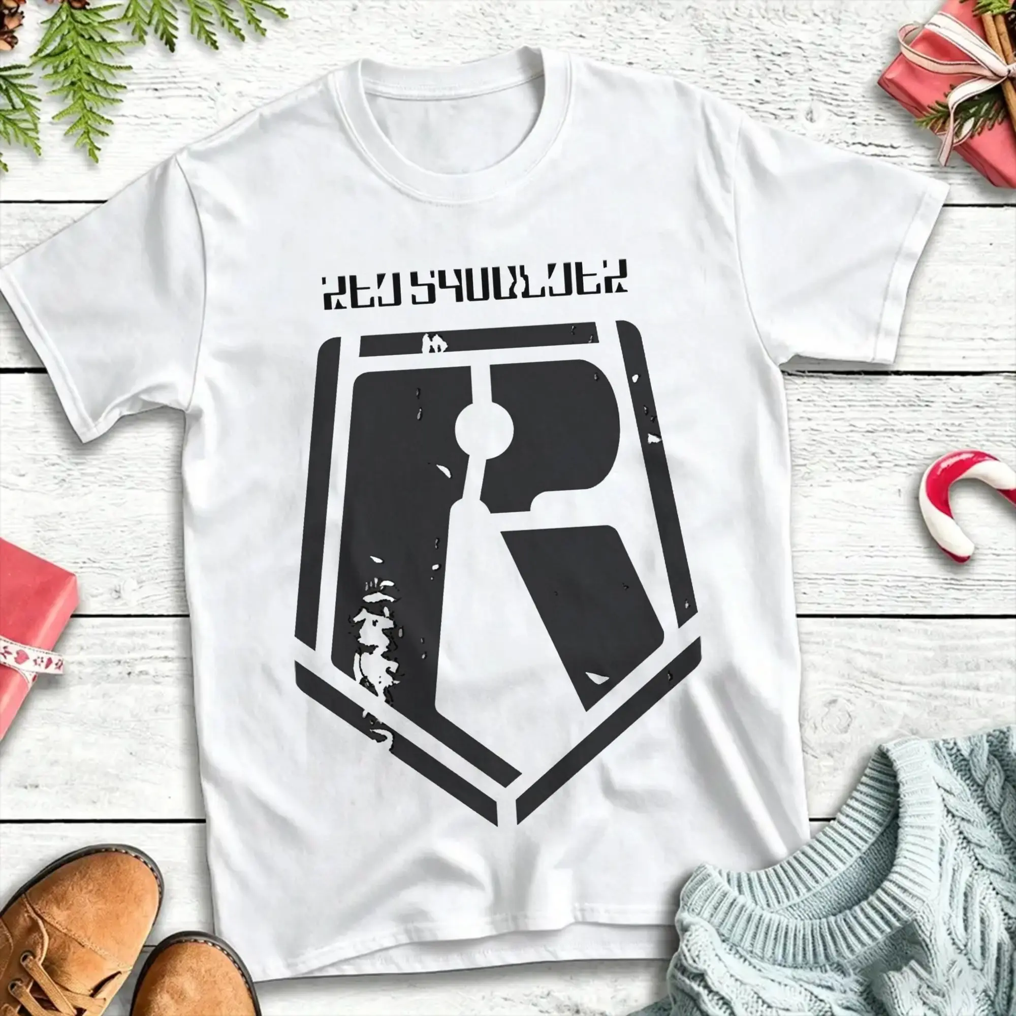 Фото Футболка Armored Trooper Votoms Red Shoulder Dry, пляжная, 100% хлопок, дышащая, оверсайз, с коротким рукавом, винтажная №1