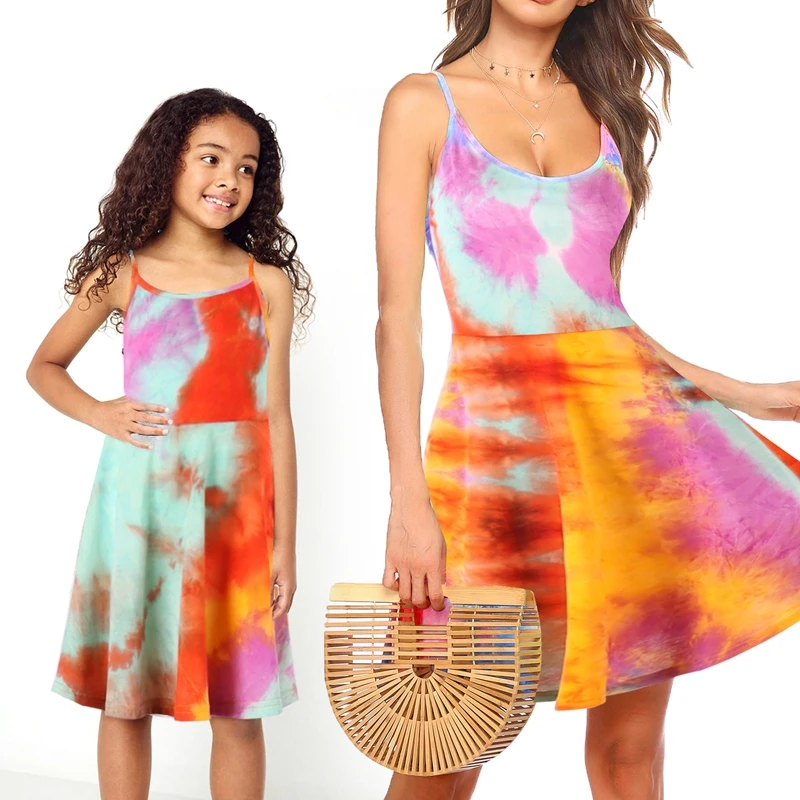 

Family Matching Dress 2022 New Summer Beachwear Tie-dyed Strapless Casual Loose Mother Daughter Short Dresses Holiday Outfits