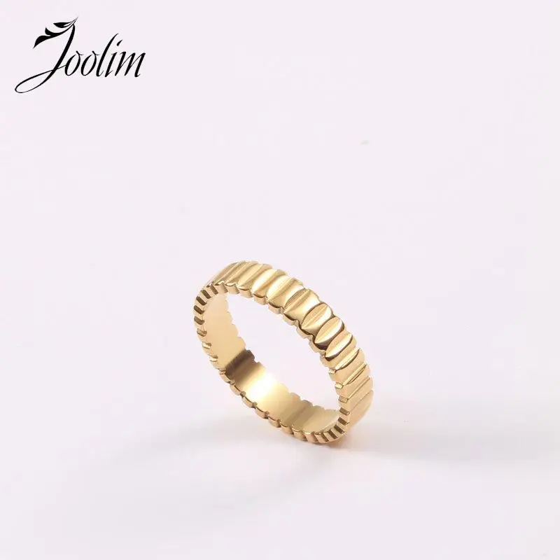 

Joolim High End Gold Finish Non Tarnish Fashion Narrow Pleated Finger Rings 18K PVD Plated Stainless Steel Jewelry Wholesale