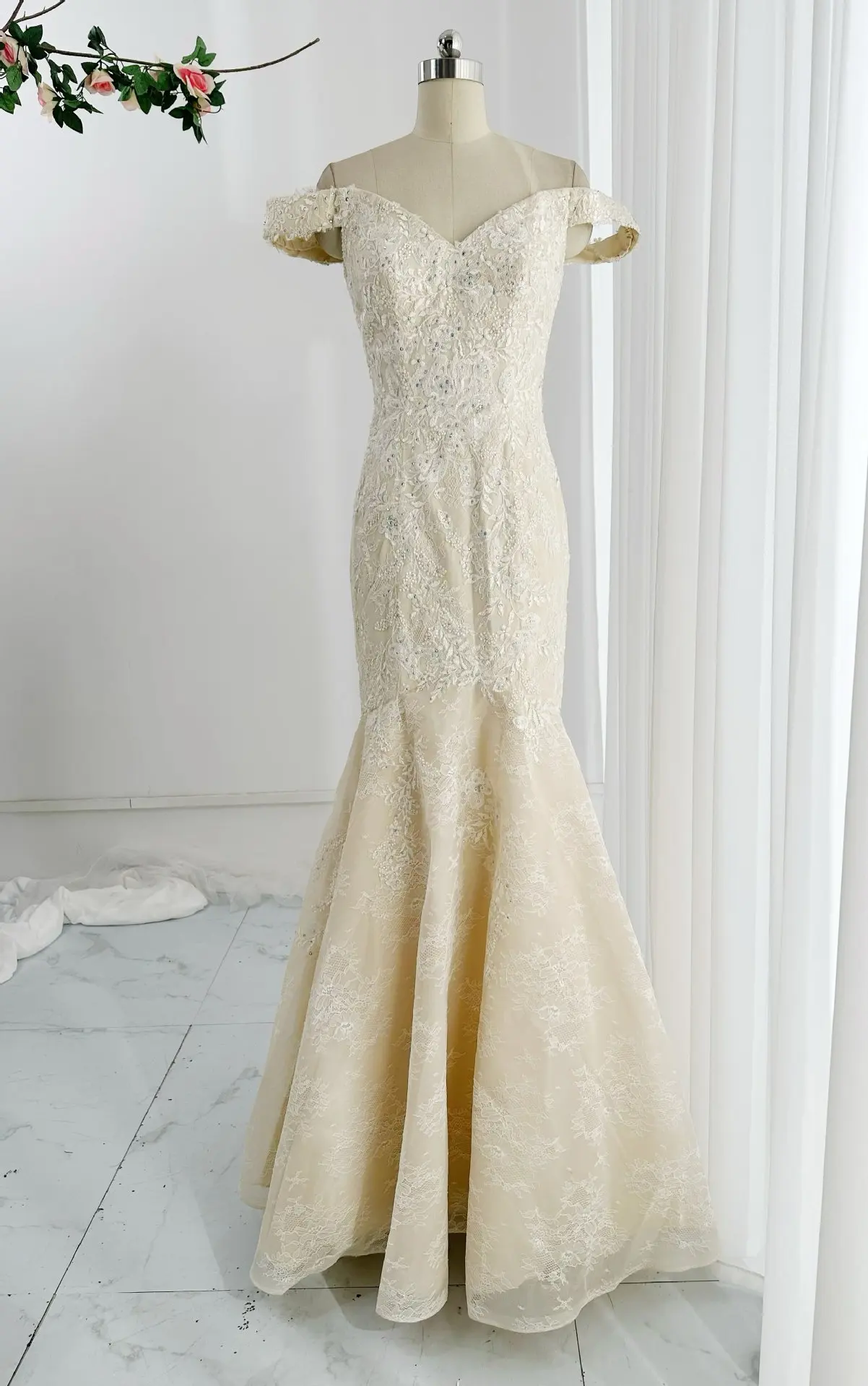 

Женское платье-Русалка с V-образным вырезом, желтого цвета