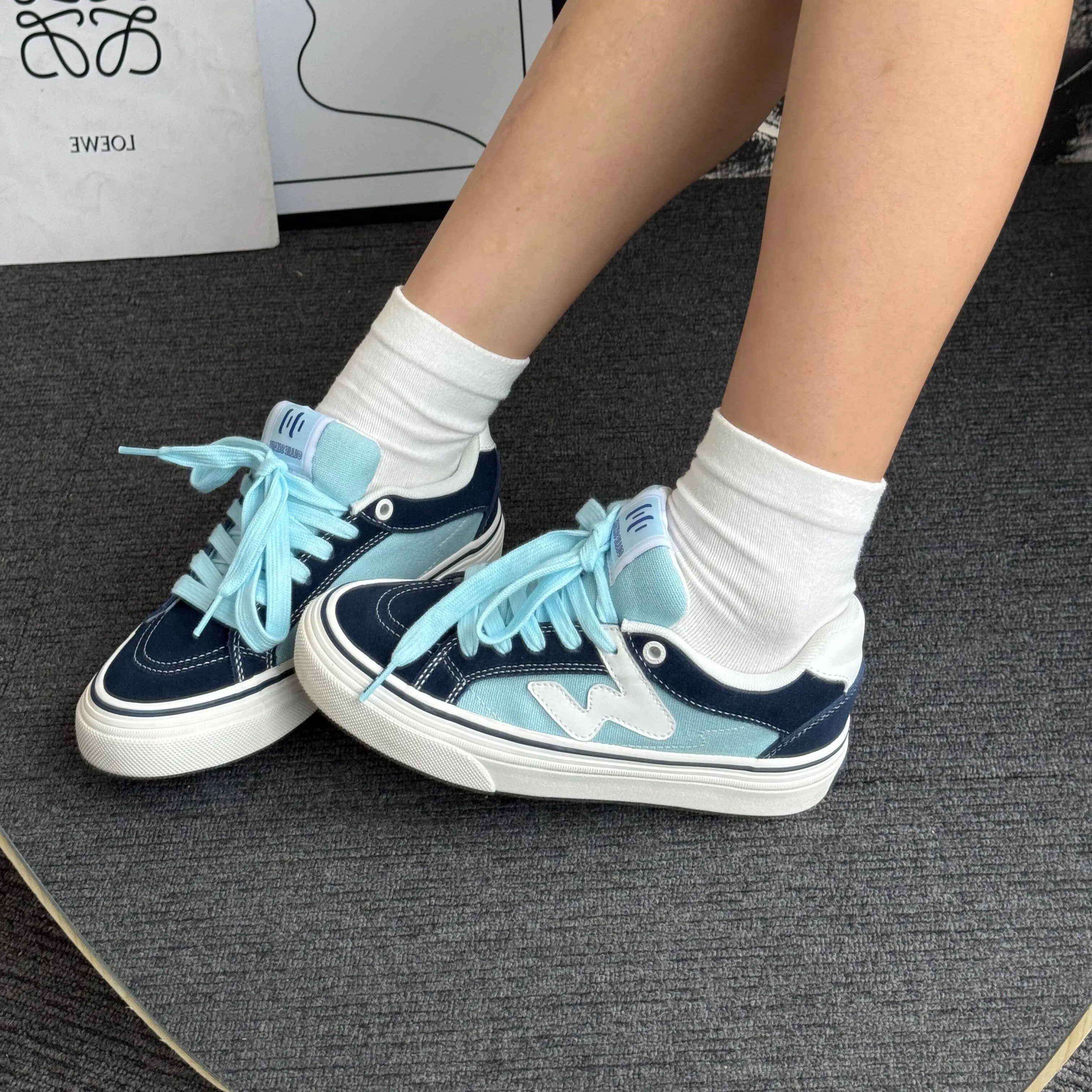 Фото Кеды Ollieskate унисекс из замши и канваса с декоративной строчкой, темно-синие, для повседневной носки и уличного стиля №1