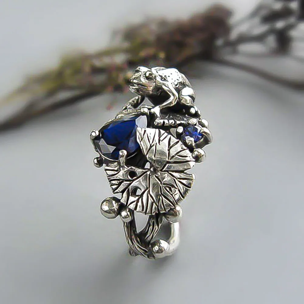 

Hot Selling New Jewelry Retro Thai Silver Lotus Leaf Frog Mascot Sapphire Ring Creative Ring