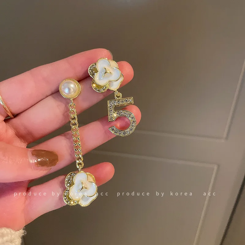 

Asymmetric Rhinestone Flower Number 5 Drop Earrings for Women Girl cc Jewelry Fashion Trendy Earrings Party Wedding Gifts