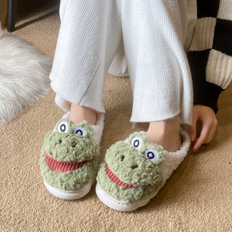 Женские тапочки из крокодиловой кожи с героями мультфильмов милая домашняя