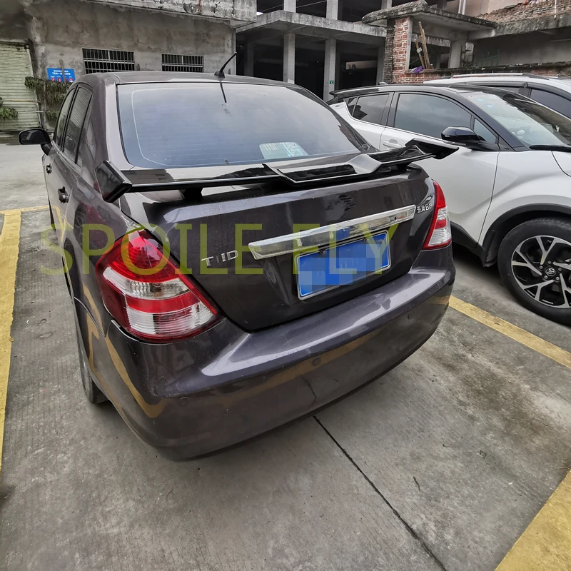 Спойлер для Nissan Tiida Sedan материал ABS углеродное волокно вид заднего багажника
