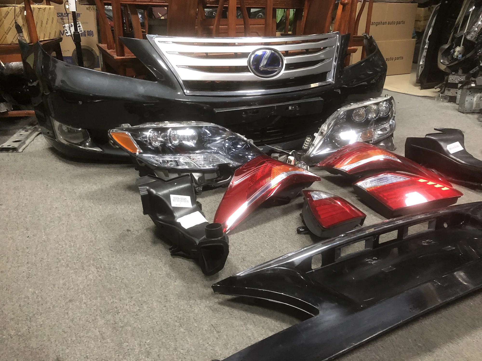 Рисунок 3 - Передняя решетка в сборе для Lexus