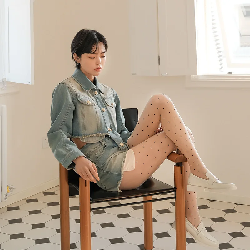 

Elegant little polka dot stockings ultra-thin black stockings net red pantyhose transparent meat long tube pantyhose