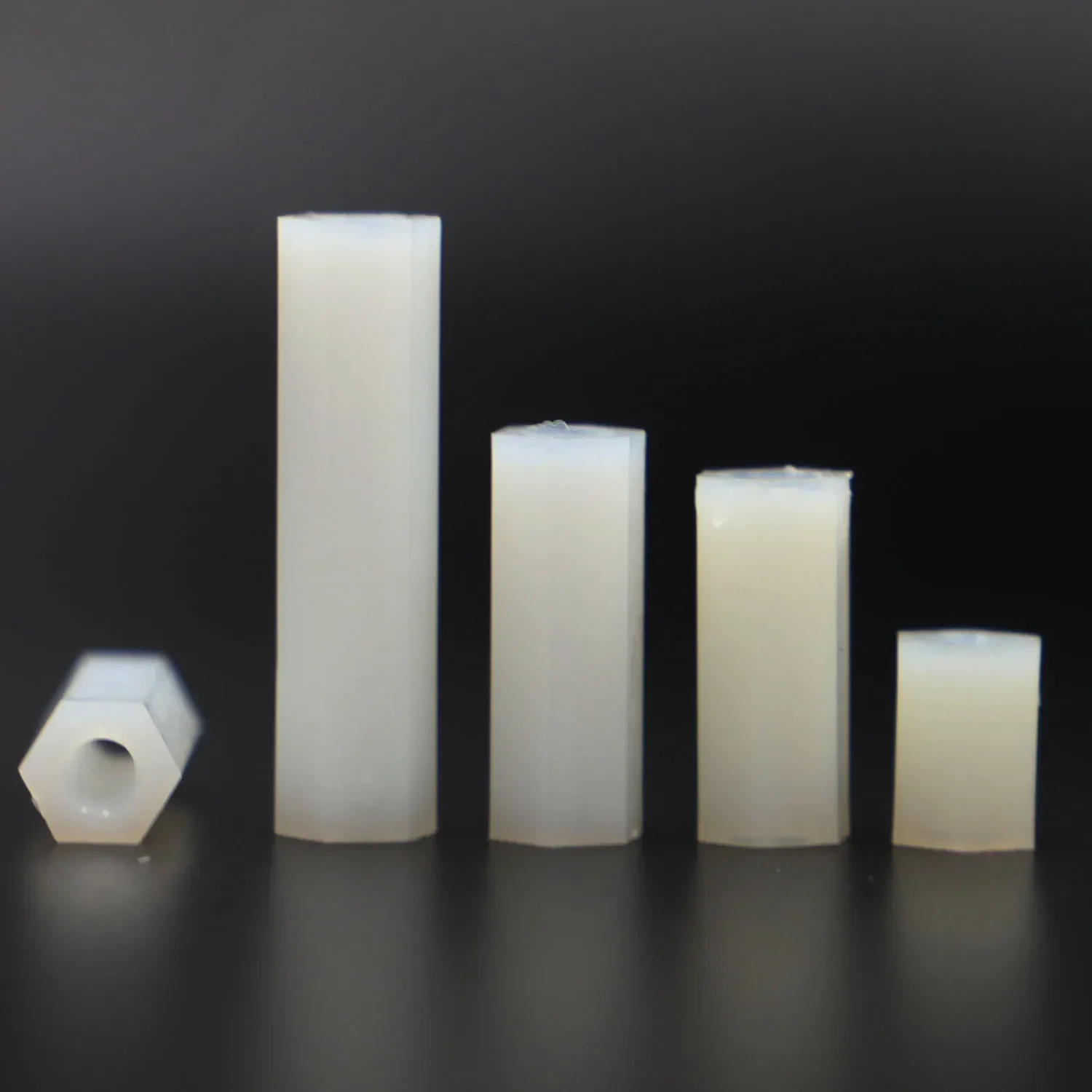 

20/50 шт M2 M2,5 M3 M4 шестигранная нейлоновая распорная втулка колонка с плоской головкой двойной проход нейлоновые пластиковые распорные винты