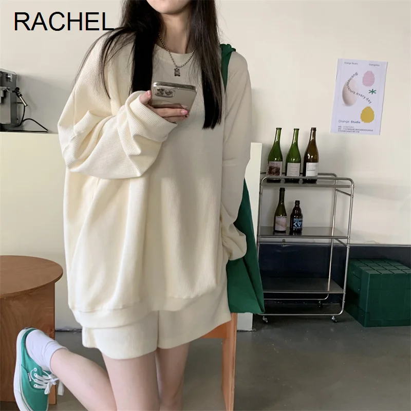 

Женский Повседневный костюм из двух предметов, красный свободный свитер с длинным рукавом и короткие брюки с широкими штанинами, осень 2021