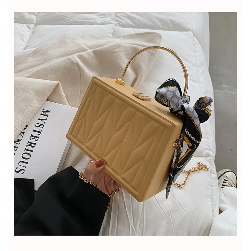 

Новая сумка через плечо Женская Корейская версия диких шелковых шарфов маленькая сумка в шкатулке плиссированная Сетчатая Сумка с вышивкой