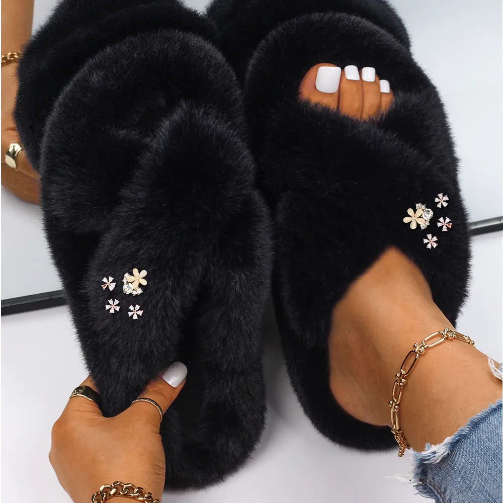 Women's Slippers Furry Slides Fluffy Sandals Luxury Designer Cute Flower Decor Faux Fur Slippers Ladies Flip Flops Winter Shoes
