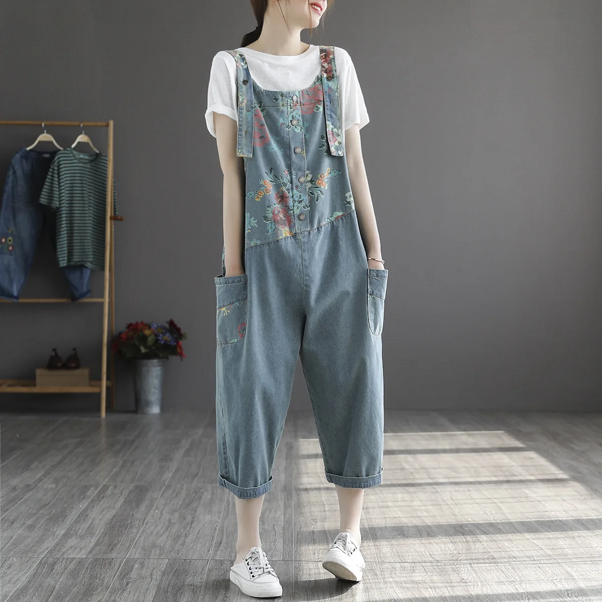 

Womens Overalls Loose Patchwork Print Ladies Romper Jeans Cotton Jumpsuit Leisure Summer Women Big Pocket Metal Button Jumpsuit