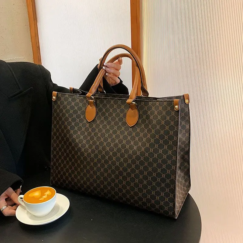 

Women Tote Retro Handbags Lady Letter Filled Shoulder Armpit Clutch Purses And Handbags Large Capacity Luxury Designer Bags Tote