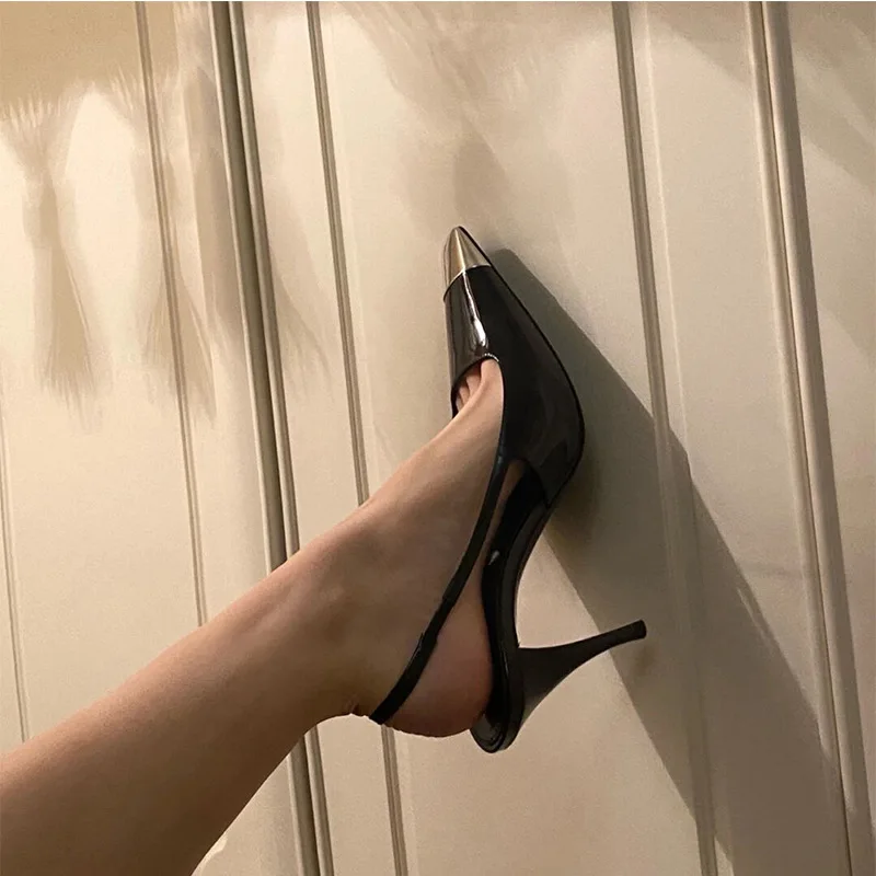 High Heels Summer New Metal Square Head Black Stiletto Baotou Ladies One Word Belt Sandals Banquet Wedding Dress Shoes 3 High Heels Summer New Metal Square Head Black Stiletto Baotou Ladies One Word Belt Sandals Banquet Wedding Dress Shoes 3