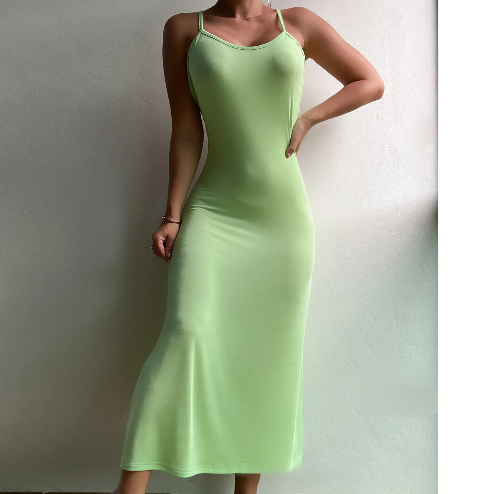 

Женское асимметричное платье-пуловер из полиэстера, с V-образным вырезом и открытой спиной