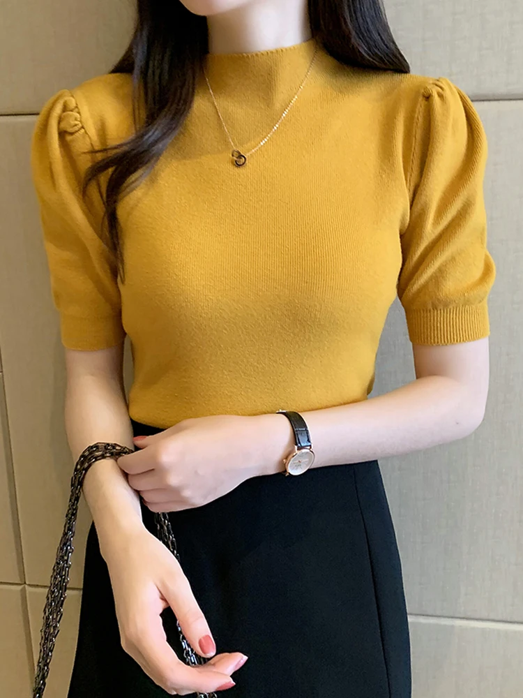 Женский трикотажный свитер с коротким рукавом белый цвет модель G03 2023