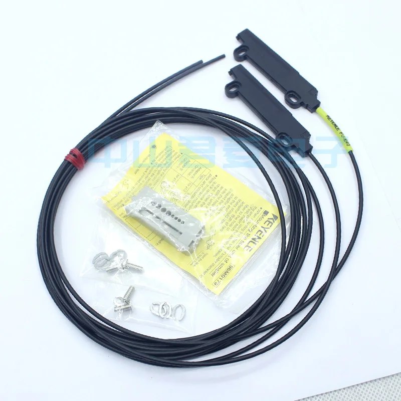 

KEYENCE Keyence sensor FU-E40 wide area pair of shot fiber amplifier original authentic