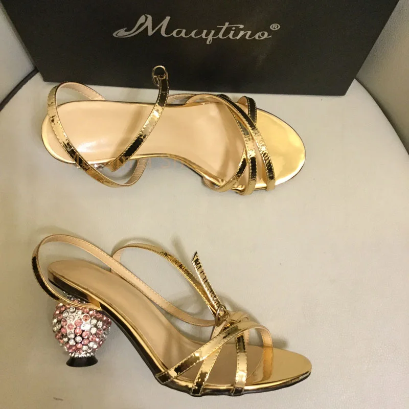 2023 Summer New The One Word Buckle High Heels Crystal Inlaid Cylindrical Rhinestone Heel Sandals Women Princess Shoes Ladies