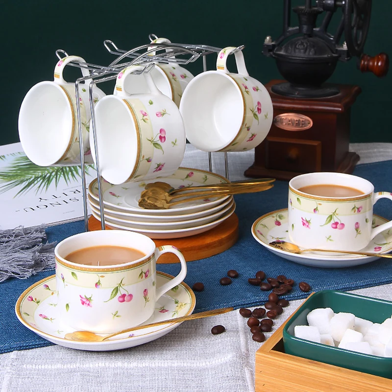 English Vintage Beautiful Mugs Coffee Cup Cappuccino Nordic Porcelain Tea Cup Set Luxury Afternoon Tea Tazas Dessert Cups