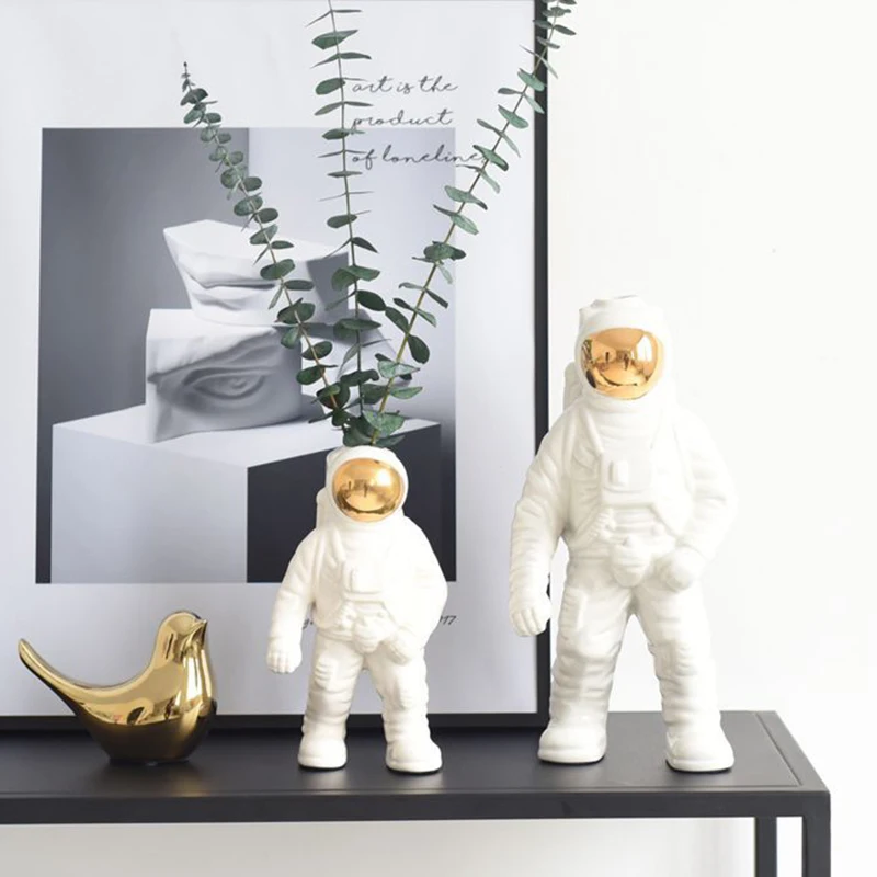 

Creative Home Decoration Flower Vase Living Room Office Desktop Ornaments Astronaut Plant Pot Decortive Acessories Ceramic Vase