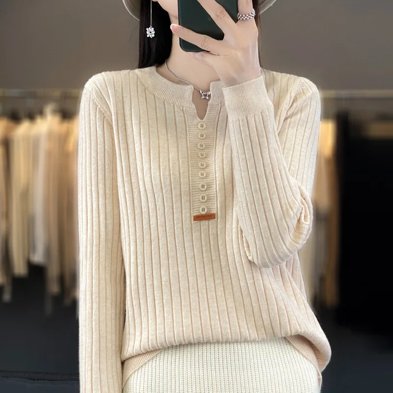 Женский трикотажный свитер с V-образным вырезом длинным рукавом