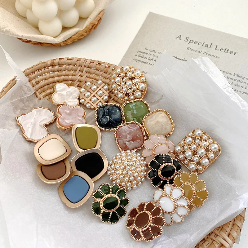 

10pcs/lot Design Metal Buttons Fashion Square Coat Decor Accessories Pearl Imitation Shell Clothing Sewing Button