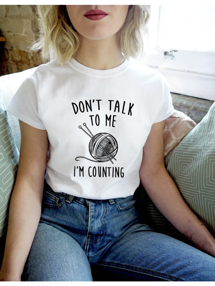 

Футболка женская трикотажная, с принтом «не разговаривайте со мной»