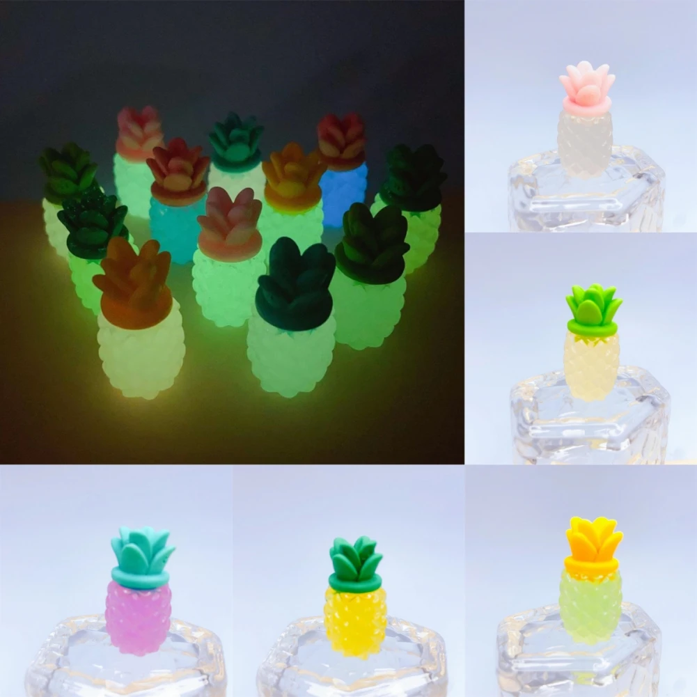 

1 Pcs DIY Luminous Small Pineapple Transparent Resin Accessories Creative Handmade Small Night Light Parking Sign Ornaments