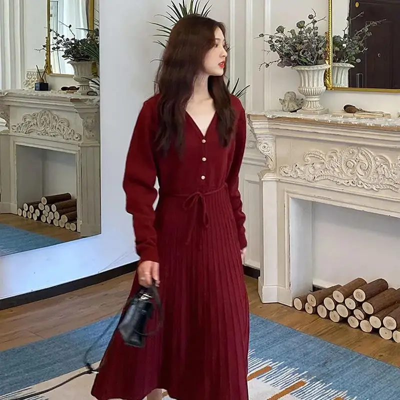 

Женское трикотажное платье, однотонное длинное платье-свитер с V-образным вырезом, модель Q312 на осень и зиму, 2022