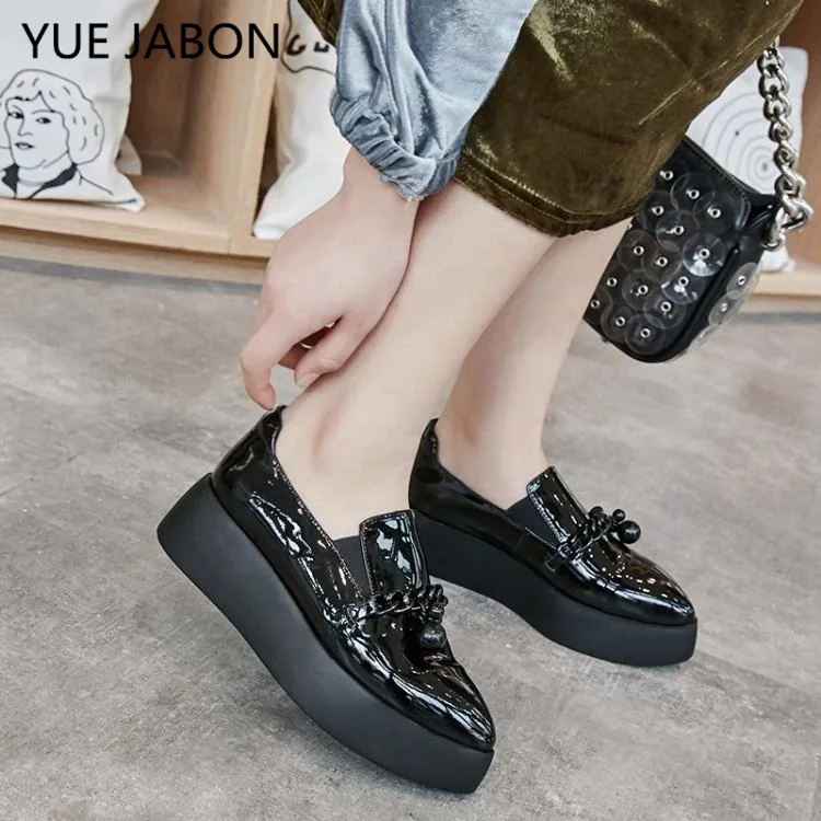 Лоферы женские из натуральной кожи на массивной платформе повседневные туфли с