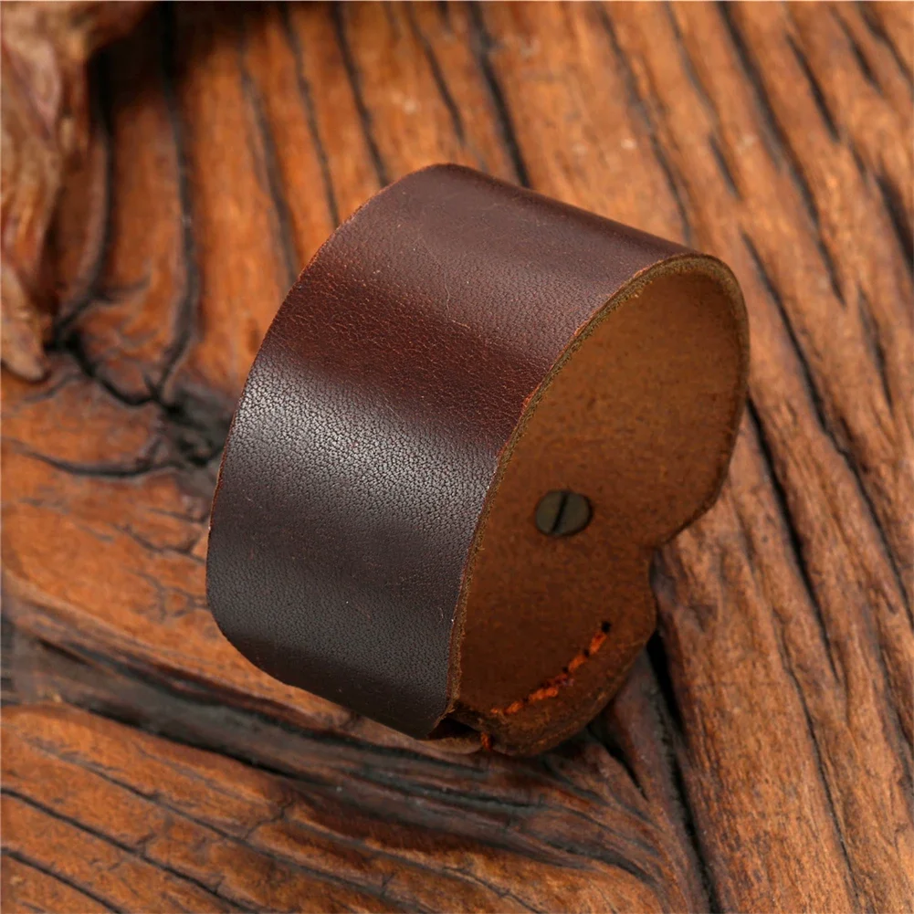Мужской классический кожаный браслет коричневый регулируемый размер однотонный