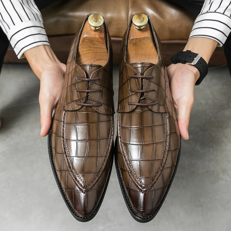 

Derby Shoes Men PU Embossed Pattern Low Heel Lace-up Pointed Business Dress Shoes Classic Large Size 38-46