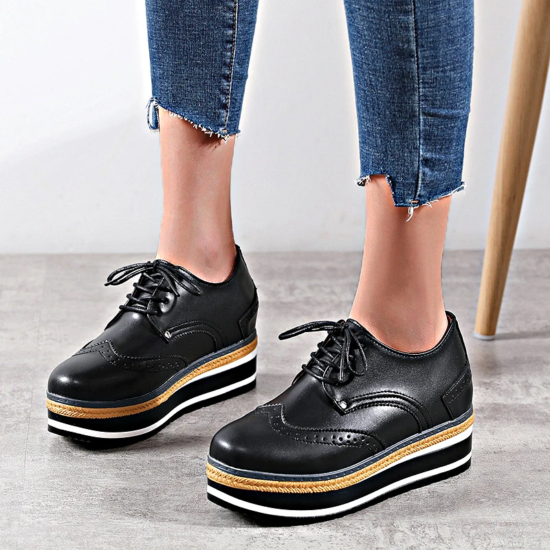 

Spring Platform Brogue Women Shoes Luxury PU Lace-up Chunky Women Shoes Stylish Outdoor Sewing British Style Solid Ladies Shoes