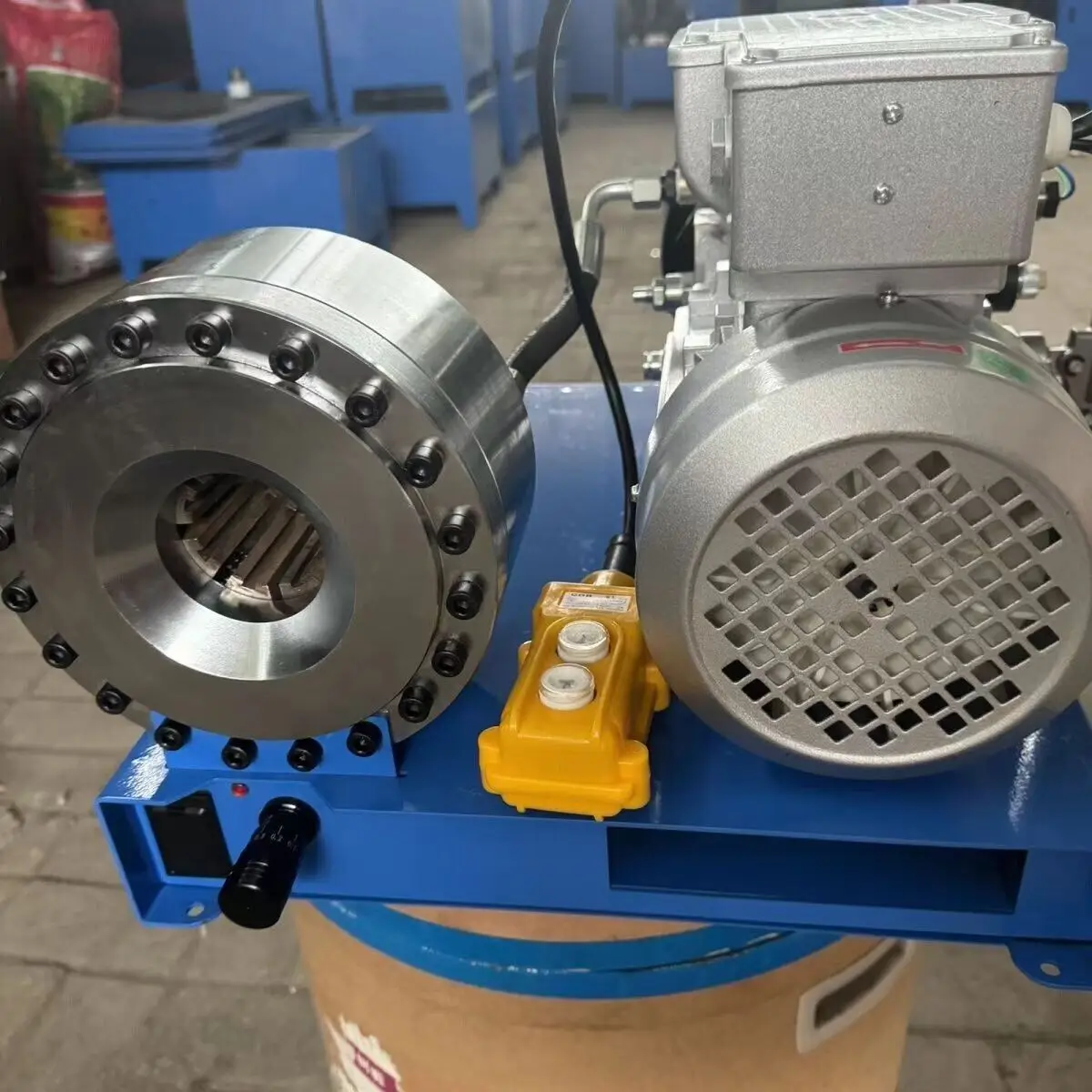 BNT25E 1-дюймовая электрическая гидравлическая машина для обжима шлангов с 8