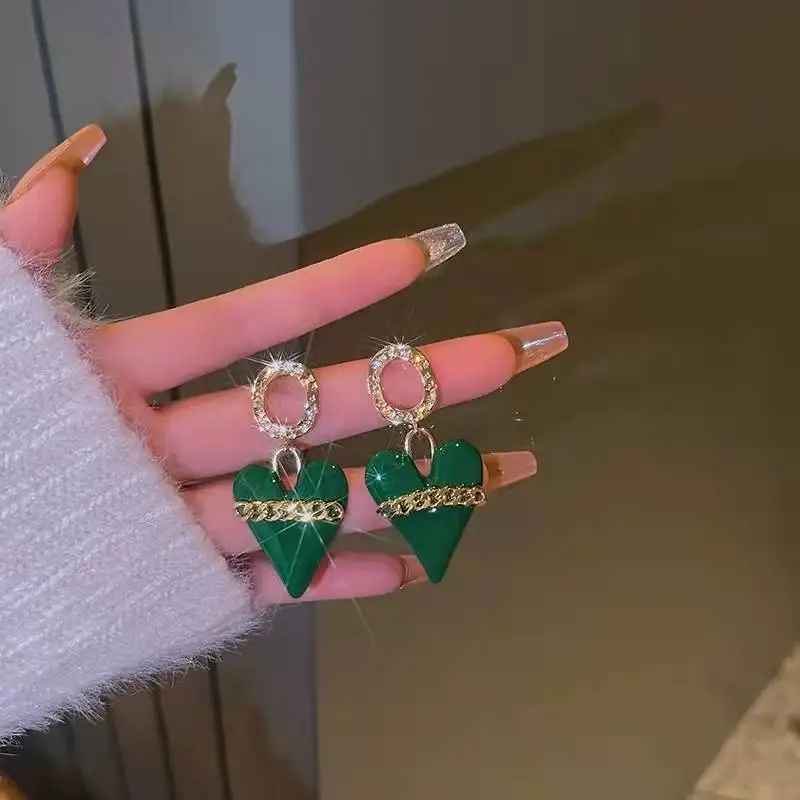 

New Heart Earrings for Women Green Love Pendant Luxurious Metal Drip Oil Geometric Earrings Korean Fashion Minimalist Jewelry