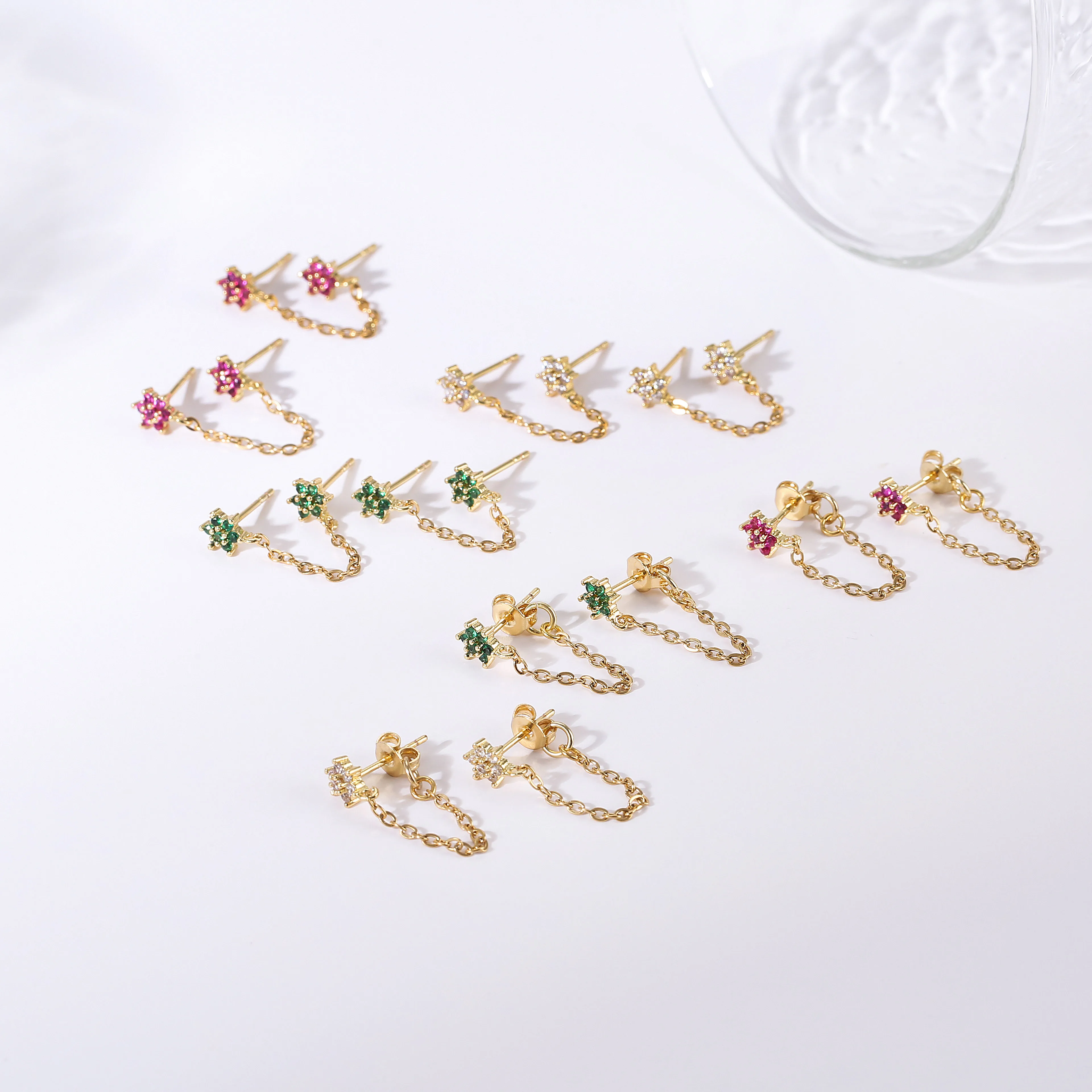 

HECHENG, Gold Color Flower Chain cz Ear Earrings for Women Minimalist Ear Cuff Earrings Simple Thin Chain Wrap Earrings Gifts