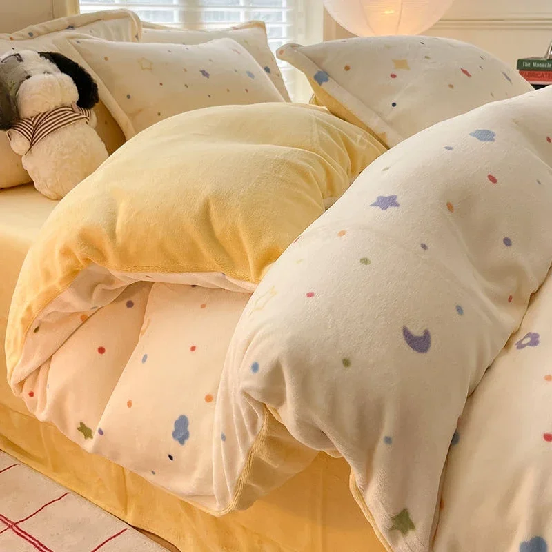 Плюшевый комплект из трех предметов с принтом удобный теплый молочный бархат