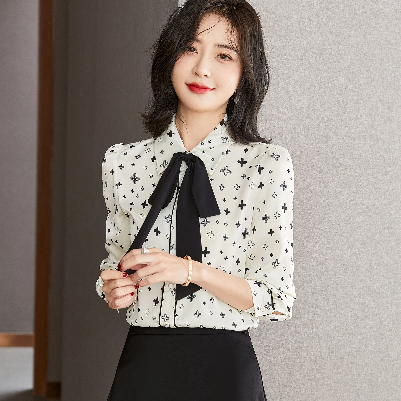 

Korean Chiffon Women Blouses Long Sleeve Women Shirts Woman Dot Print Blouse Tops Woman Top Blusas Femininas Elegante