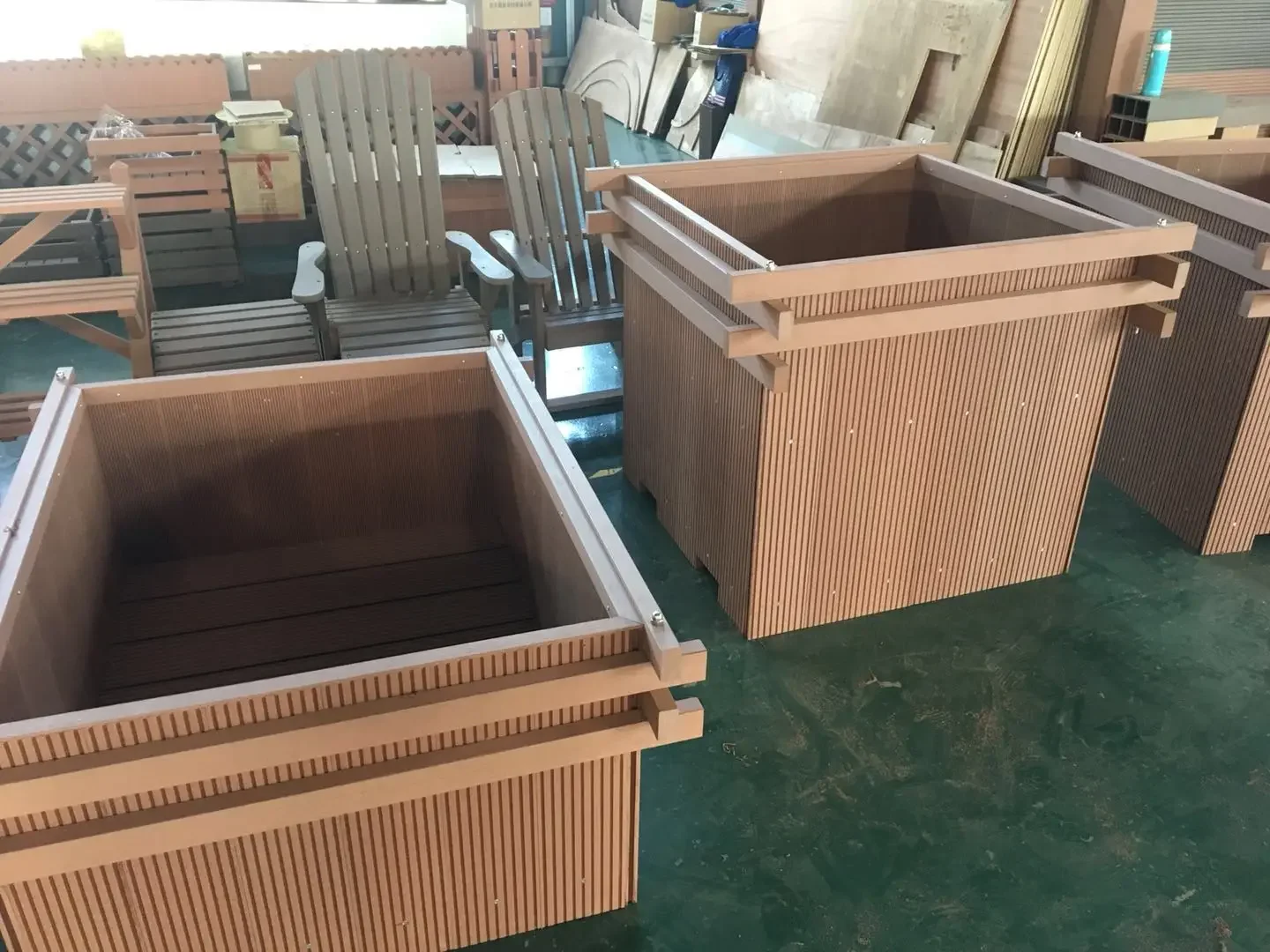 Diy Wpc Открытый деревянный приподнятый садовый кашпо для овощей