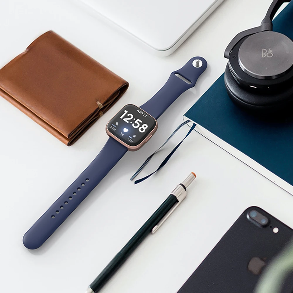 Ремешок силиконовый для умных часов Fitbit Versa 2/versa/Fitbit Lite сменный спортивный