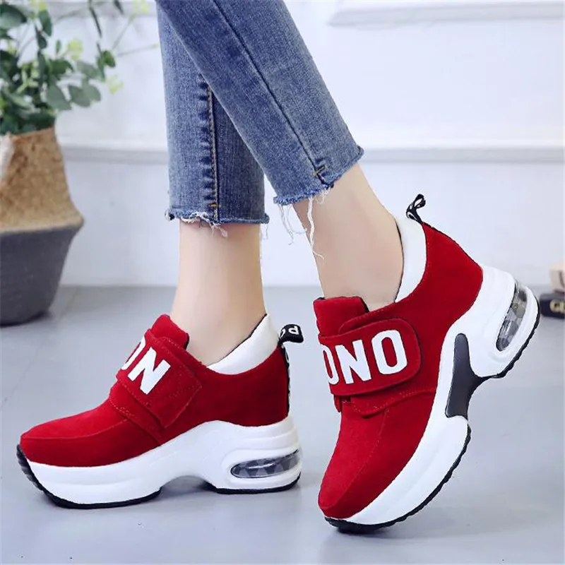 

Женские кроссовки, повседневная обувь на толстой подошве, дышащая сетчатая прогулочная обувь, 9 см, осень