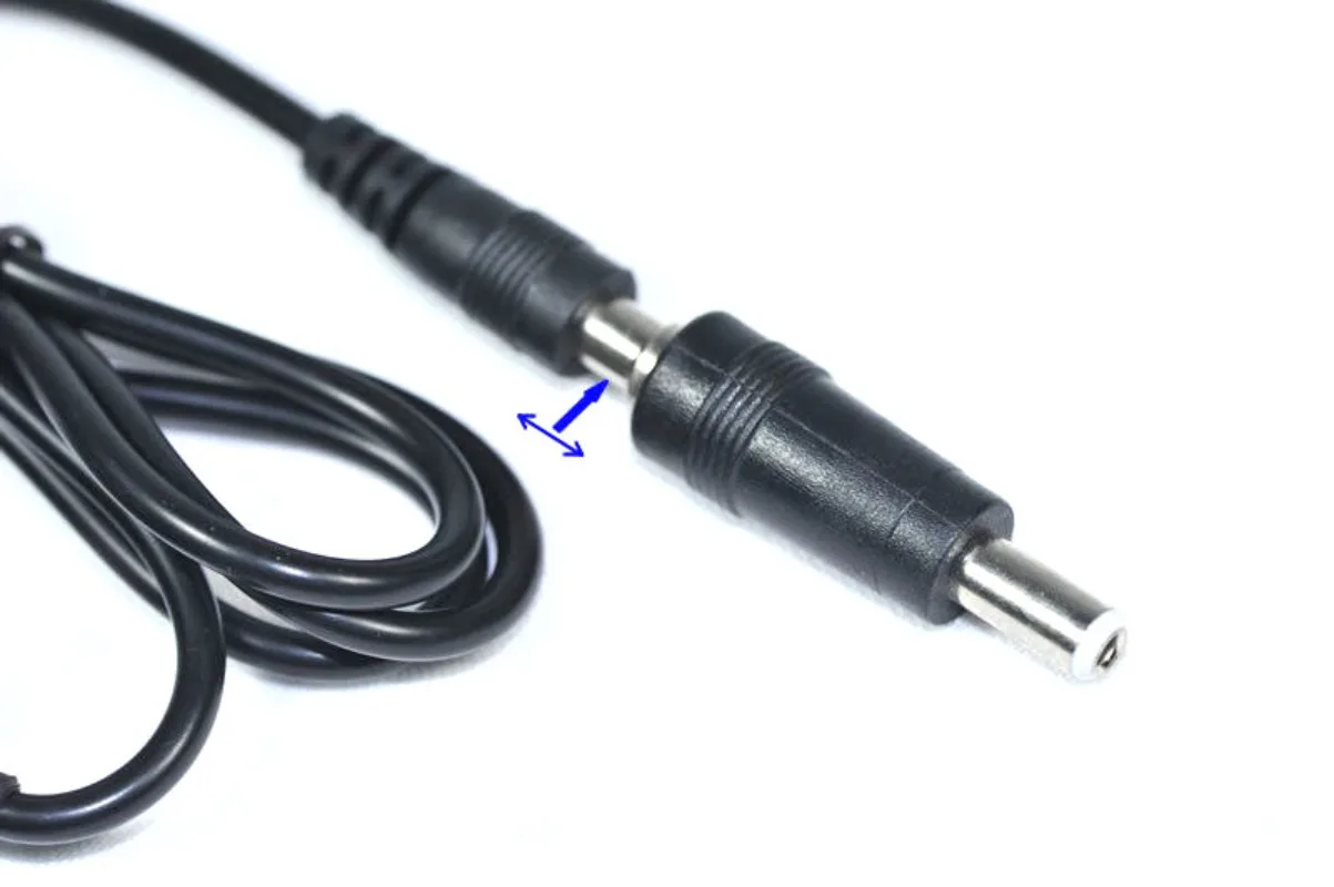 Рисунок 3 - Зарядное устройство с USB-кабелем