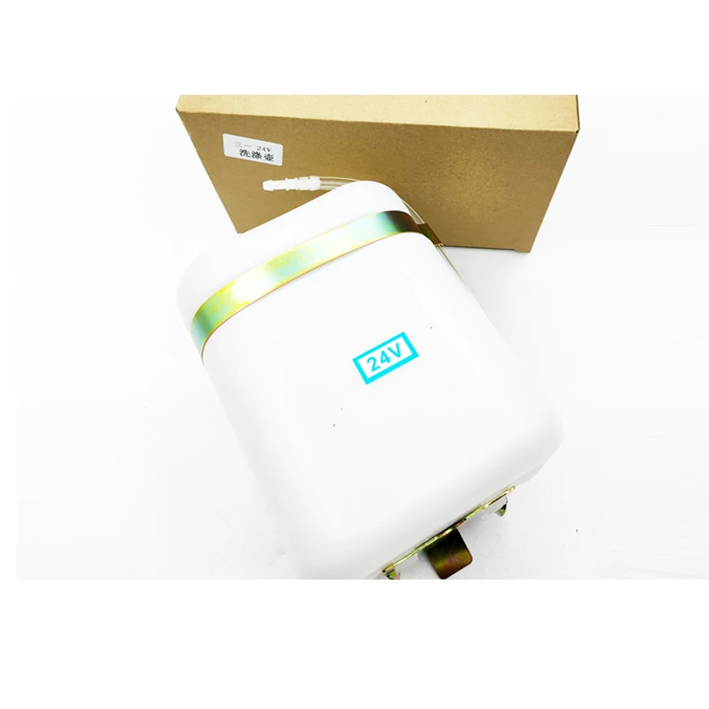 

Excavator for Sany wiper washing pot SY65 75 135 215 55 235-8 motor spray kettle auxiliary water tank