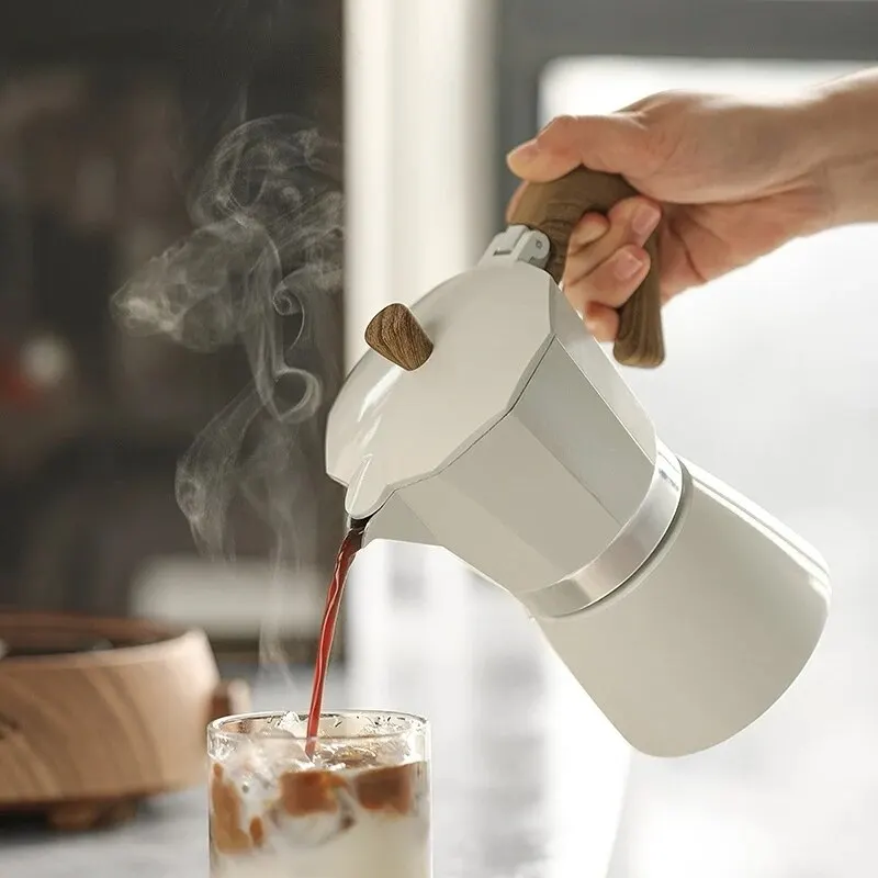 Moka Pot Classic Italian And Cafe Brewing Tools Cafe Accesso
