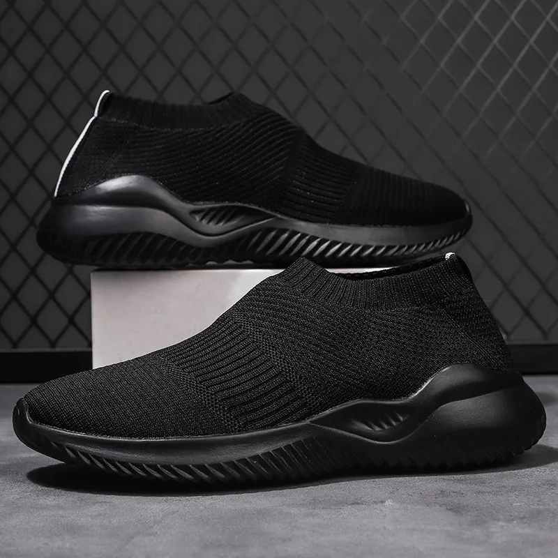 Spring and Autumn Men Shoes Flying Woven Breathable Slip-On Sneakers Mesh Outdoor Comfortable Lightweight Casual Sports Shoes