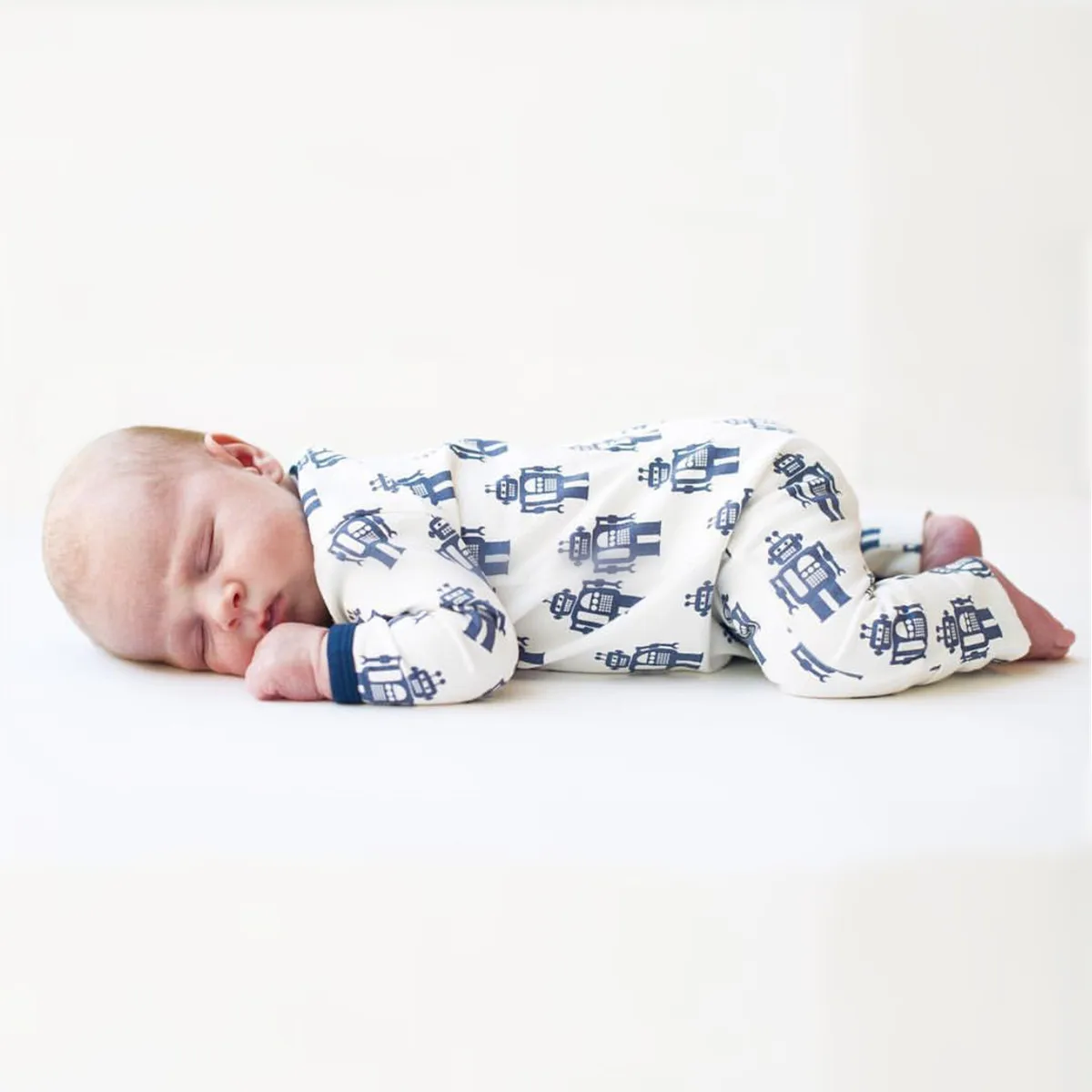 Детский комбинезон из тонкого хлопка с длинным рукавом |