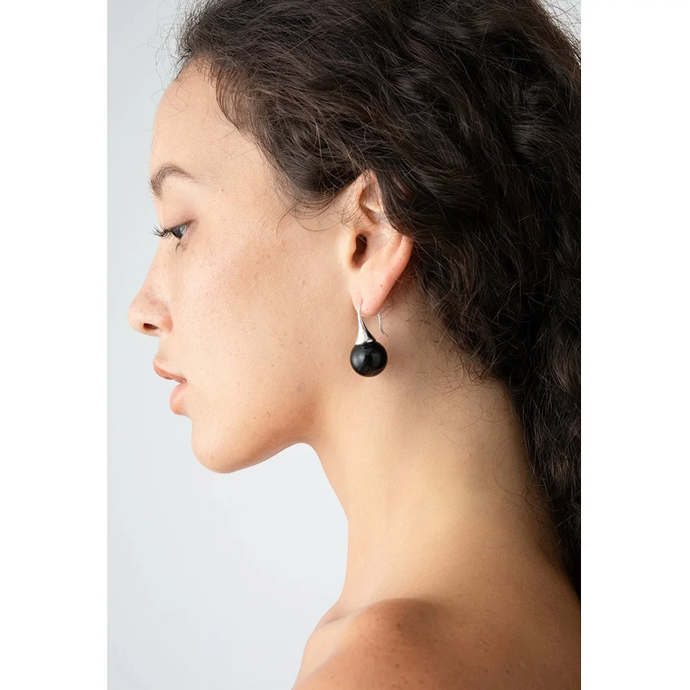 

French retro onyx earrings female niche personality white crystal ear hook earrings temperament hundred with earrings
